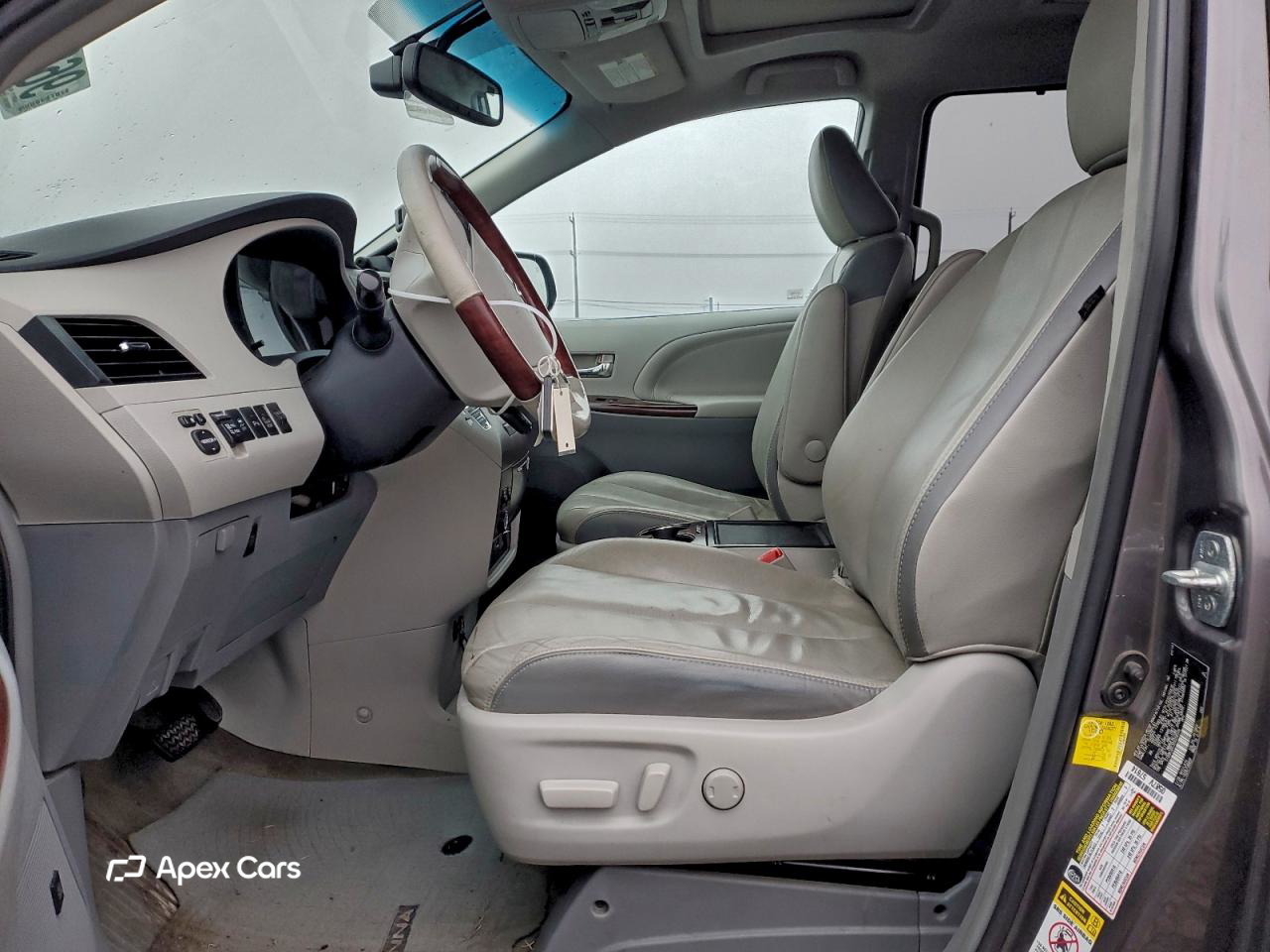 Toyota Sienna 2013