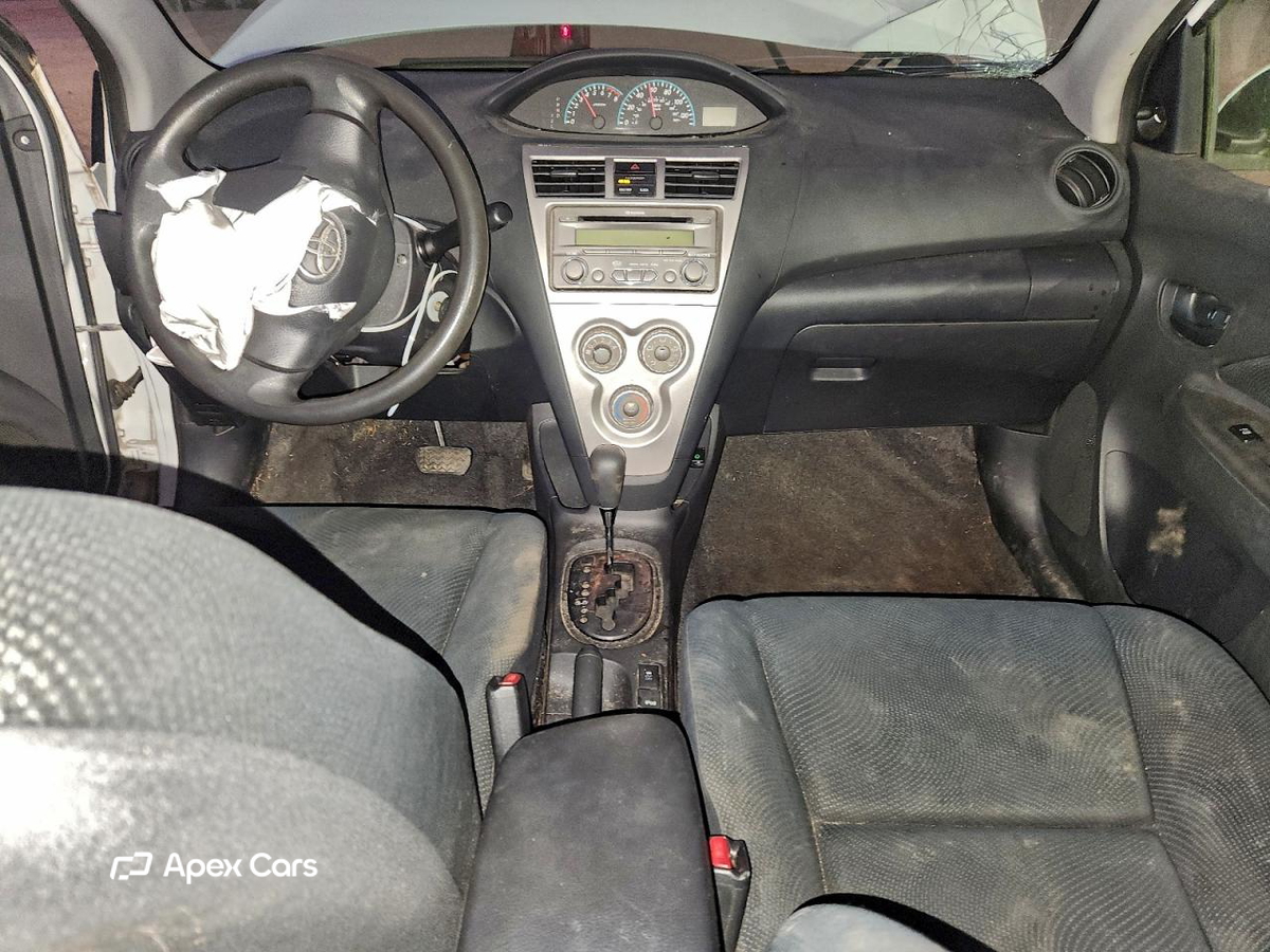 Toyota Yaris 2012