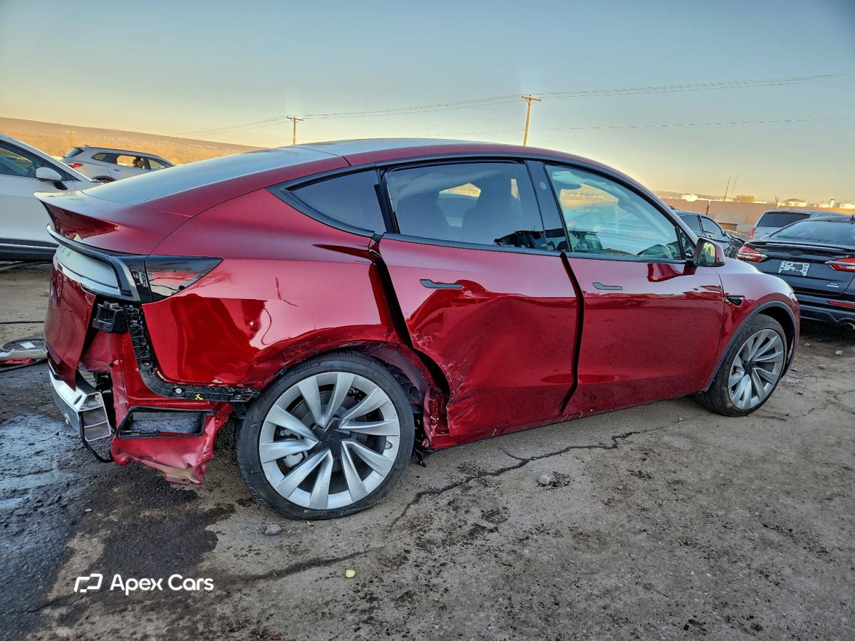 Tesla Model Y 2026