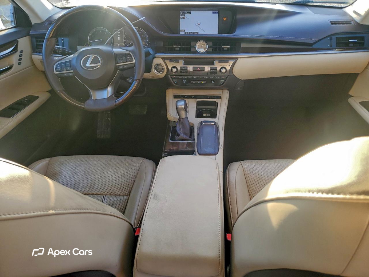 Lexus ES 2016