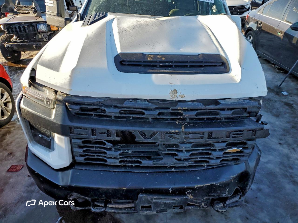 Chevrolet Silverado 2023