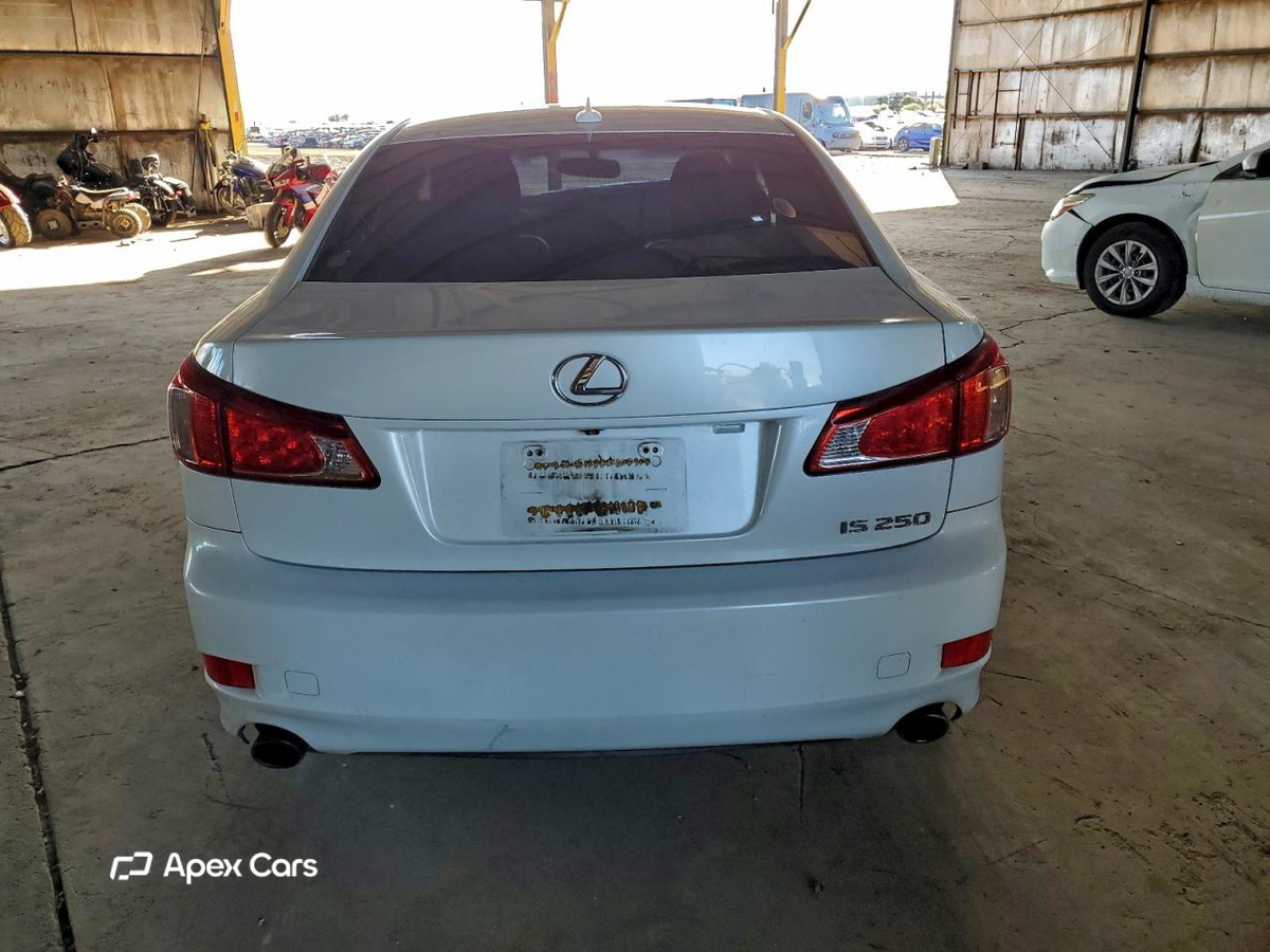 Lexus IS 2012