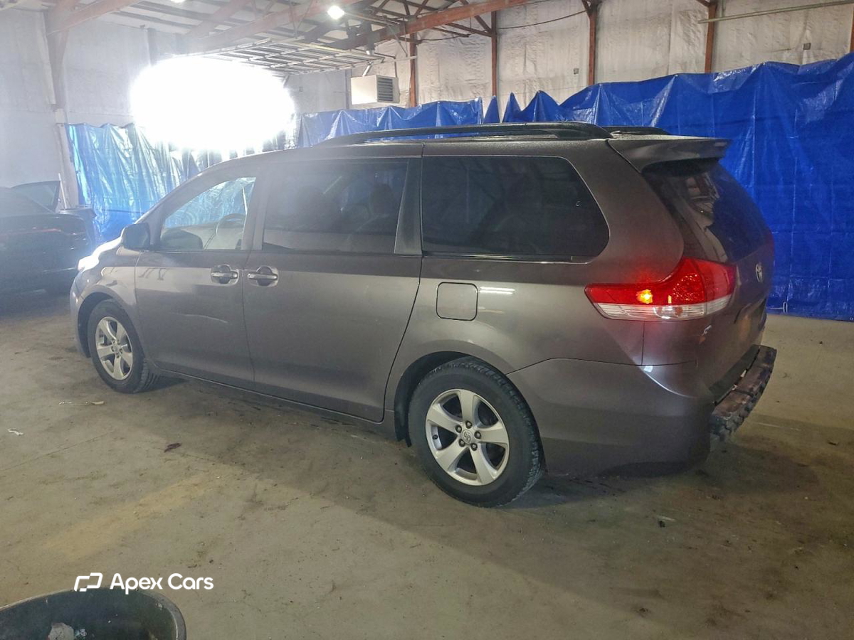 Toyota Sienna 2012