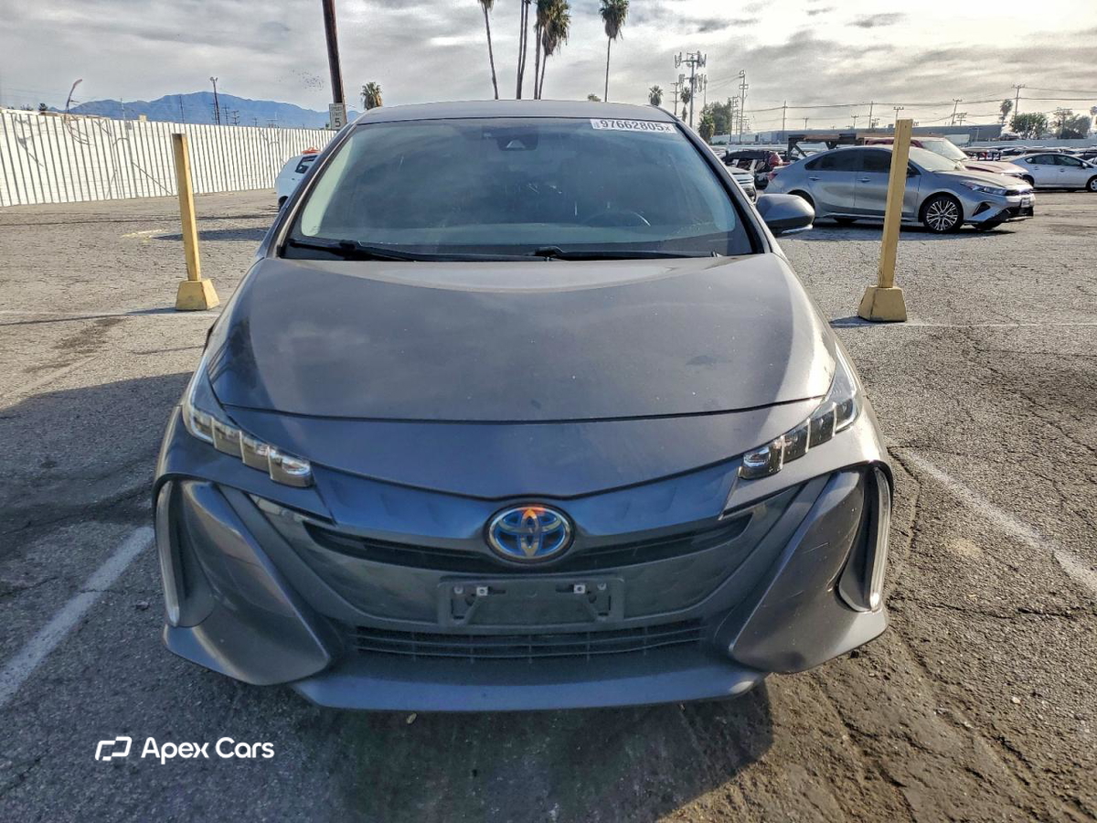 Toyota Prius 2021