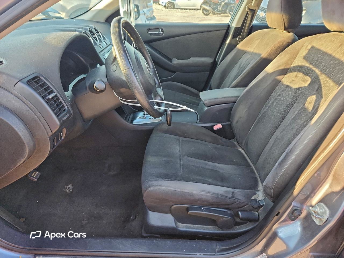 Nissan Altima 2011