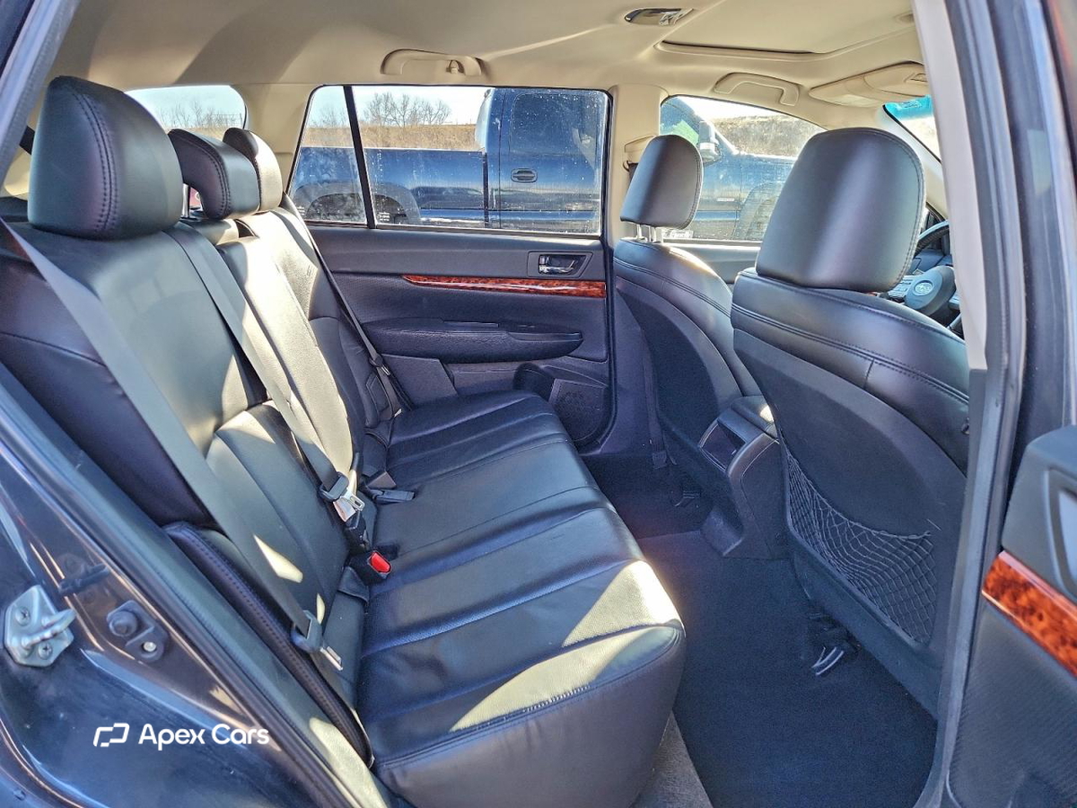 Subaru Outback 2011