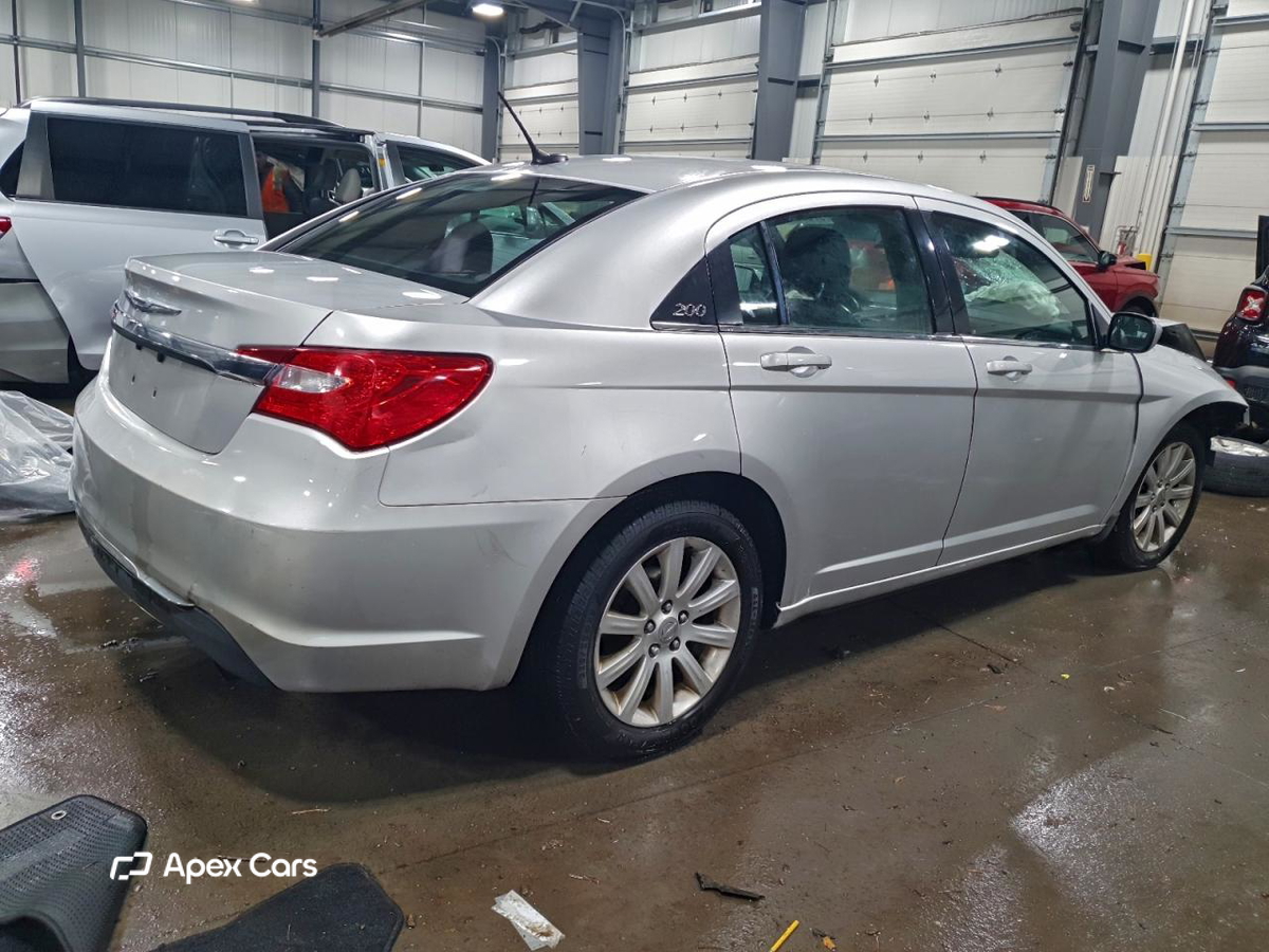 Chrysler 200 2012