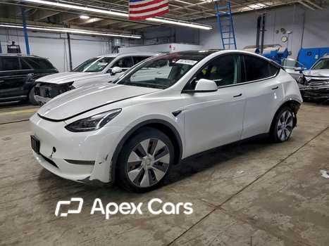 Tesla Model Y 2021 - Image 1 of 14