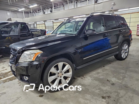 Mercedes-Benz  2010 - Image 1 of 13