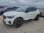 Volvo XC40 2024