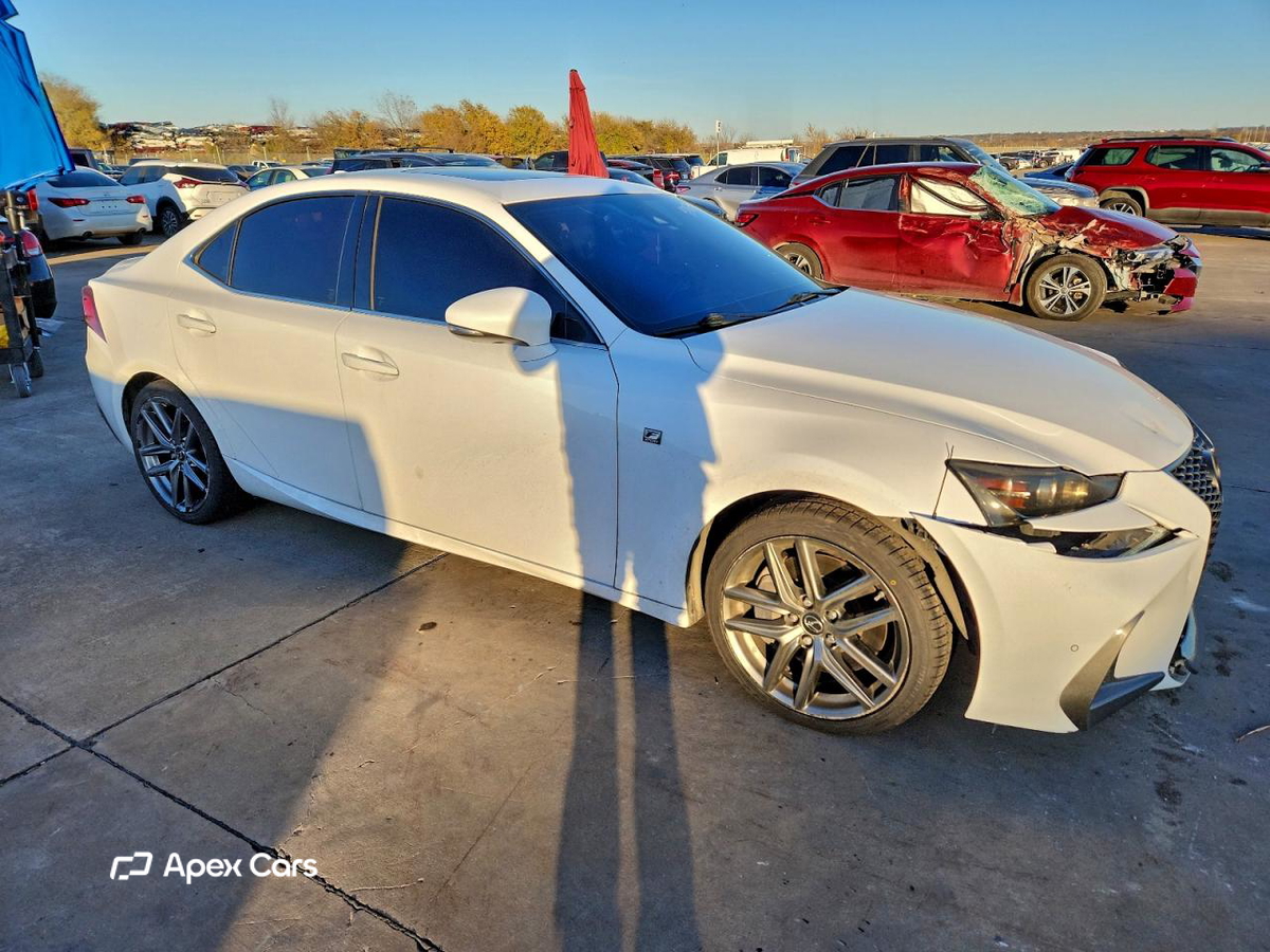Lexus IS 2018