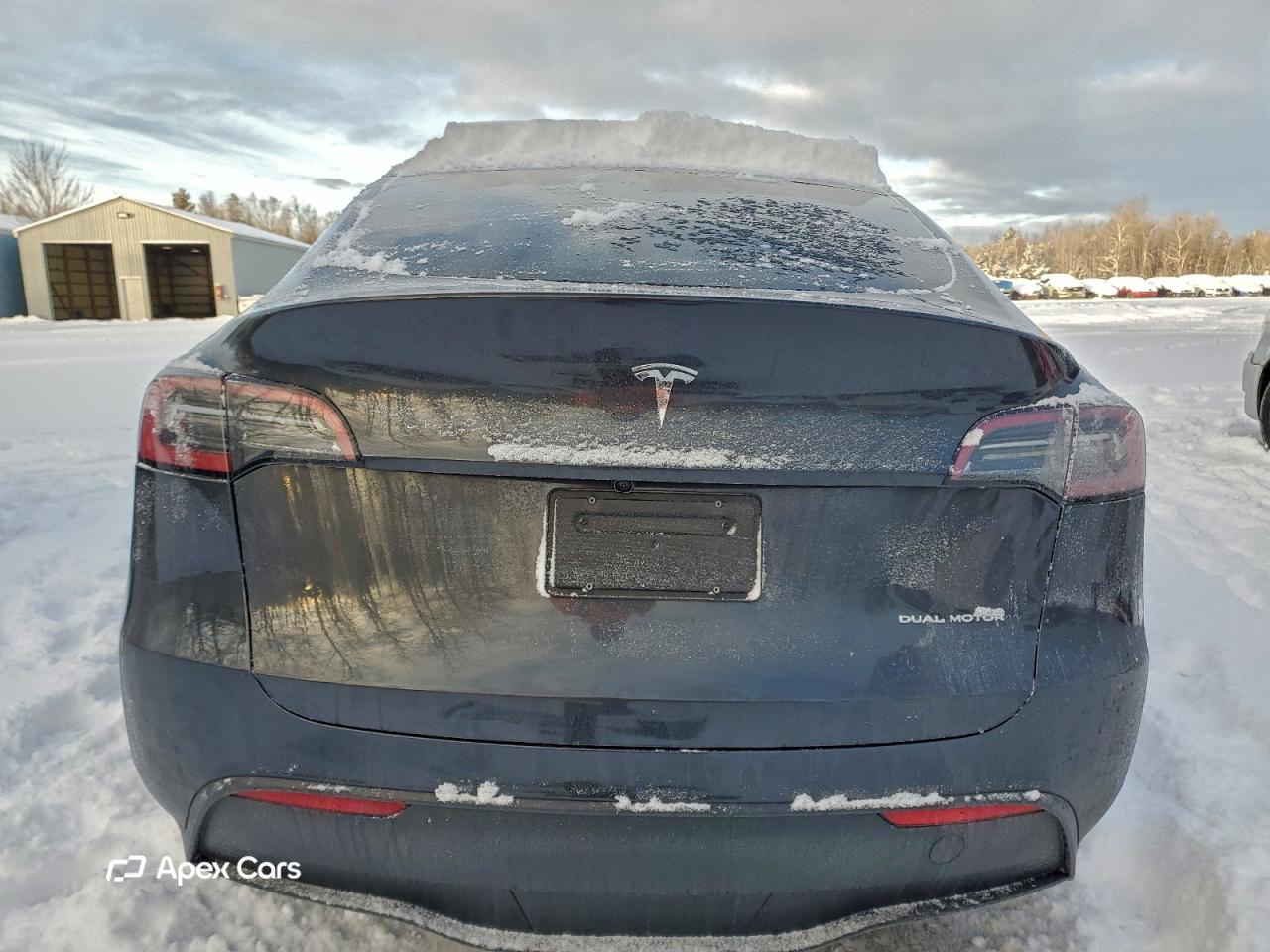 Tesla Model Y 2025