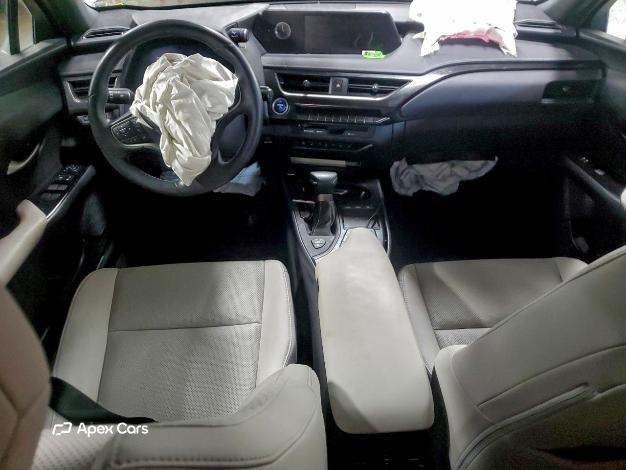 Lexus UX 2021