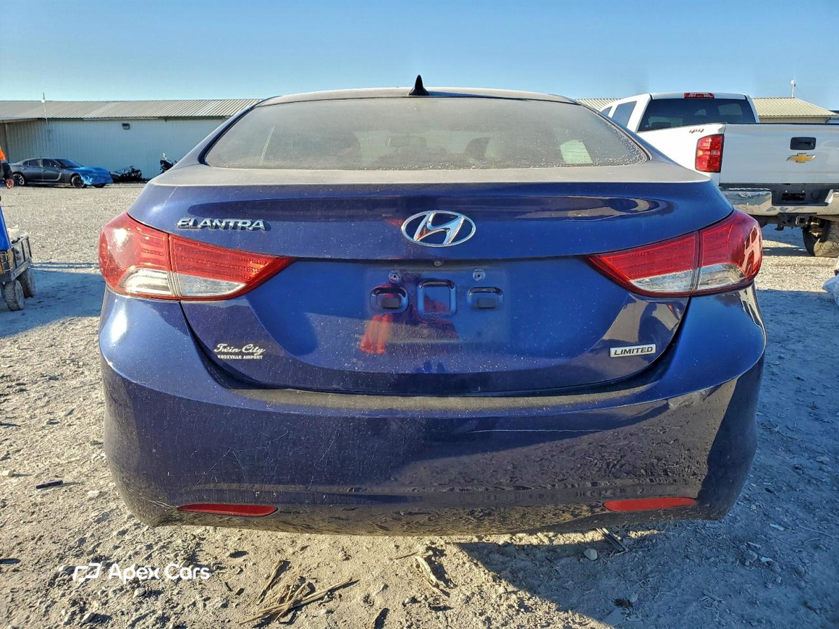 Hyundai Elantra 2013