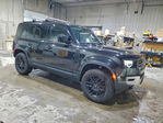 Land Rover Defender 2024