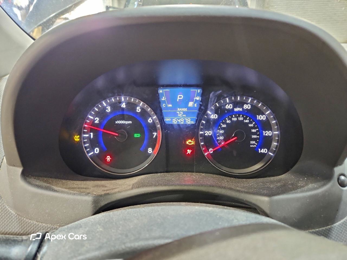 Hyundai Accent 2012