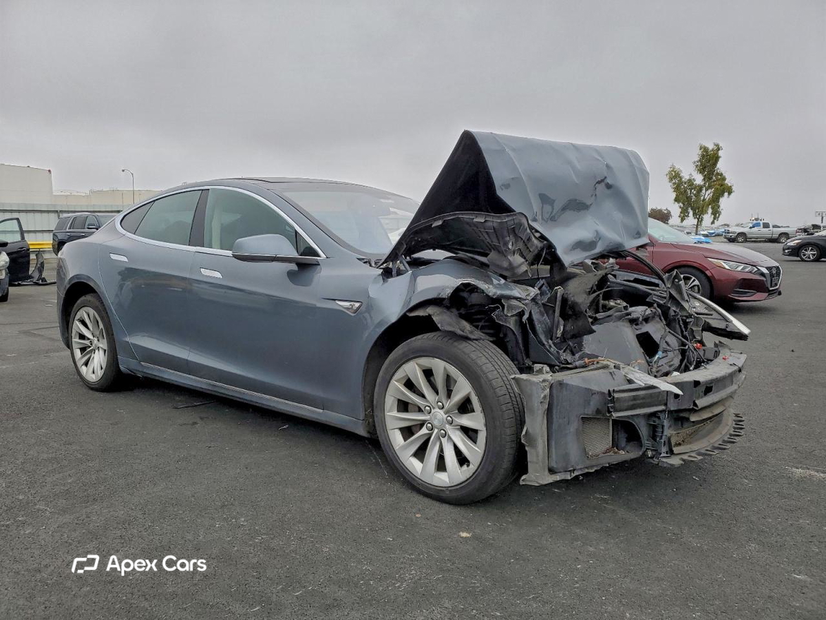 Tesla Model S 2014