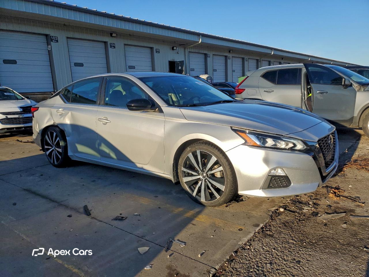 Nissan Altima 2020