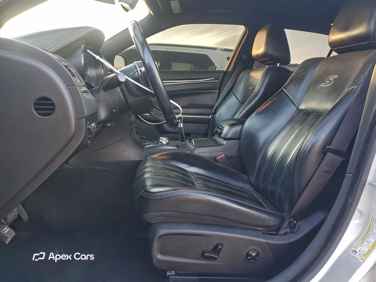 Chrysler 300 2019