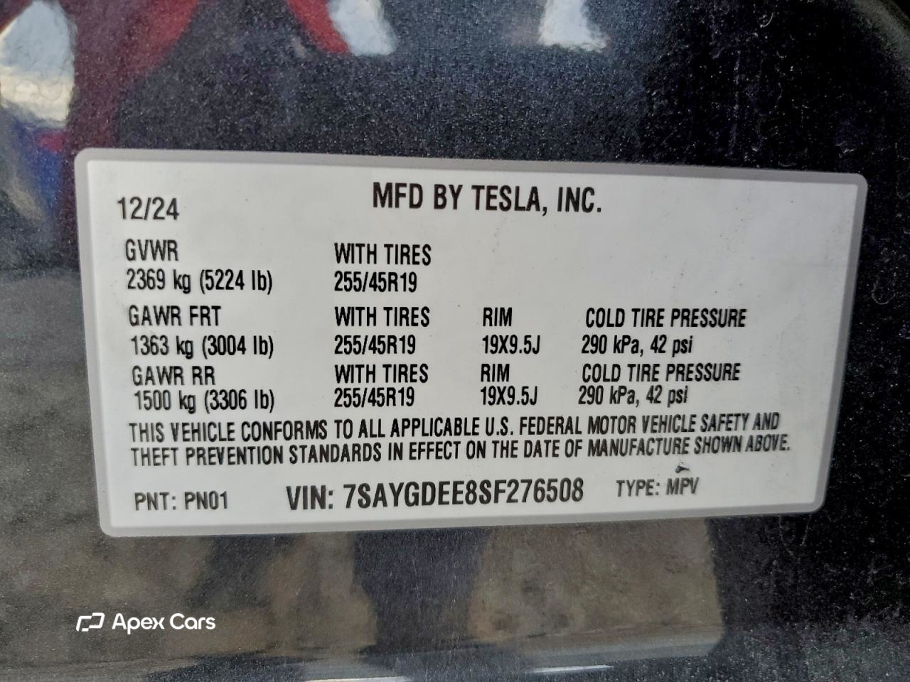 Tesla Model Y 2025