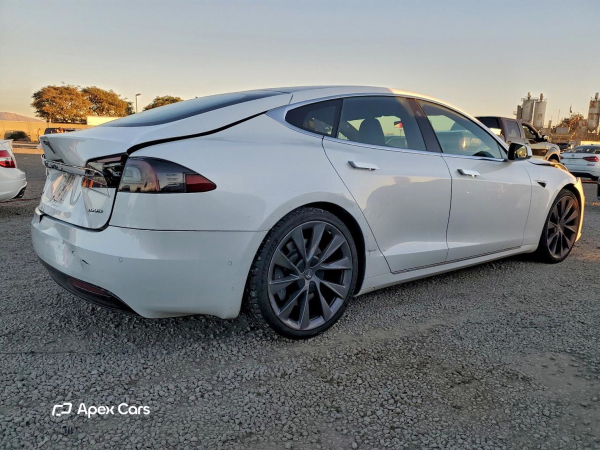 Tesla Model S 2018