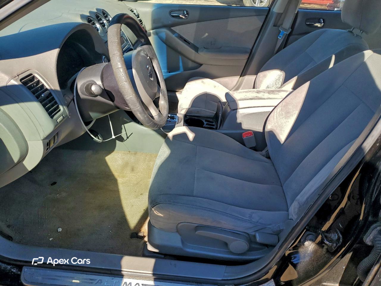 Nissan Altima 2010