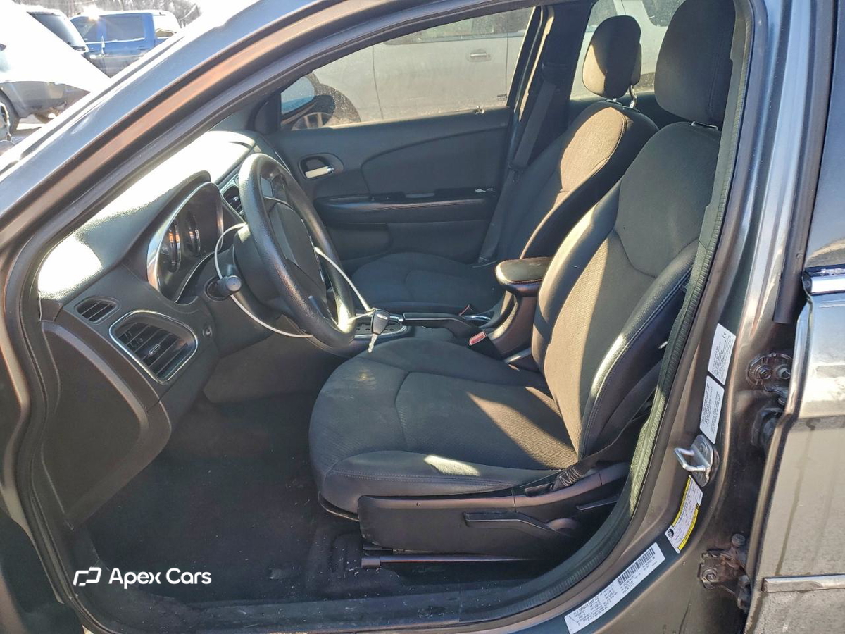 Chrysler 200 2012