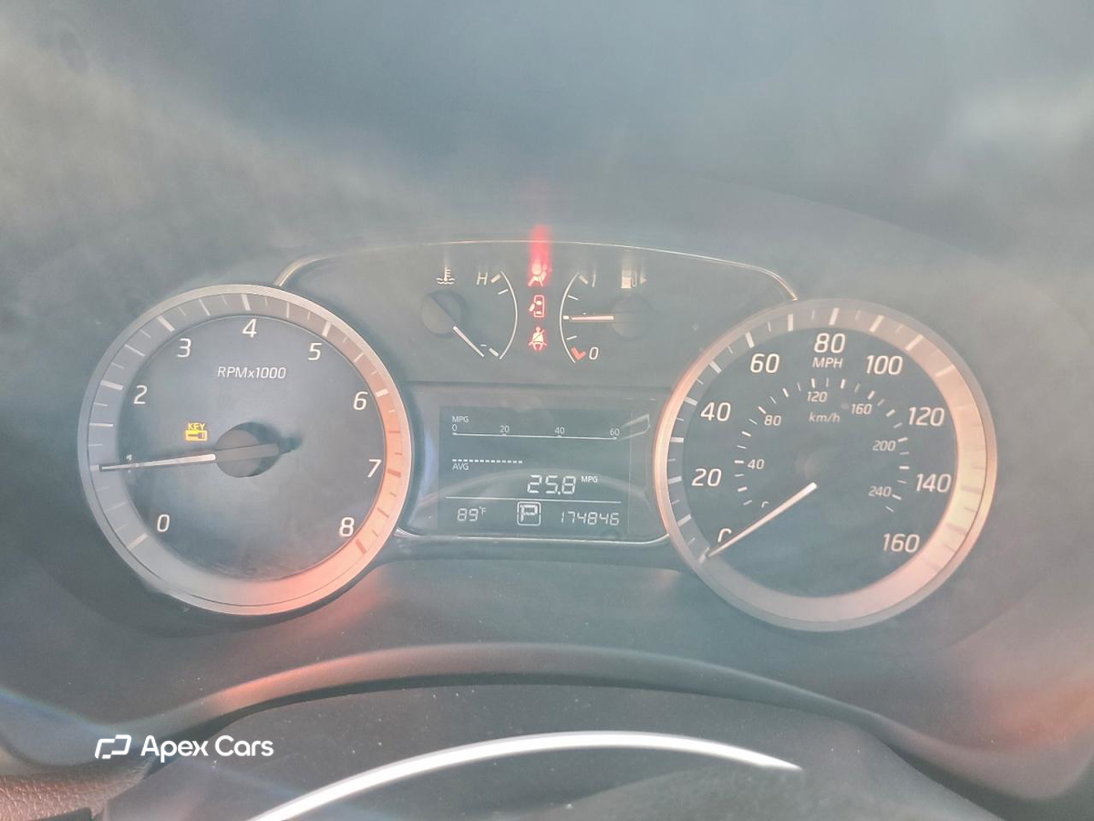 Nissan Sentra 2013