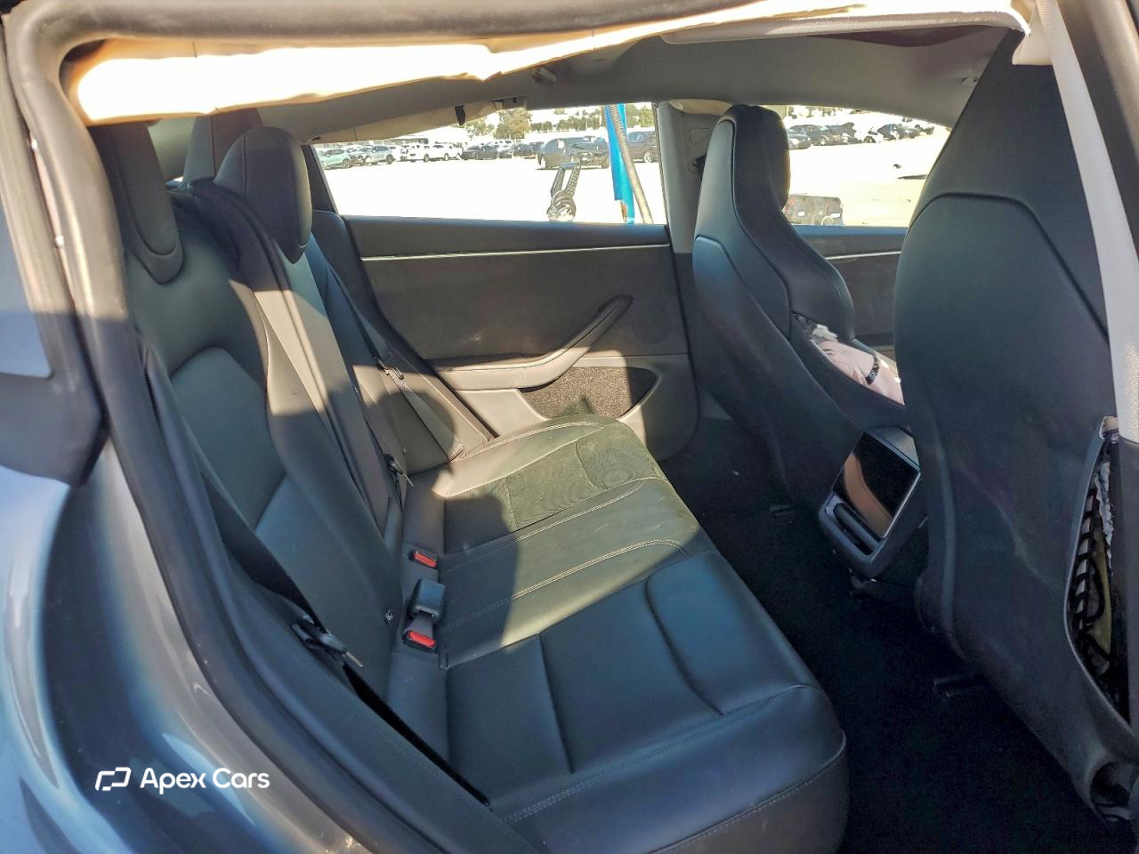 Tesla Model 3 2024