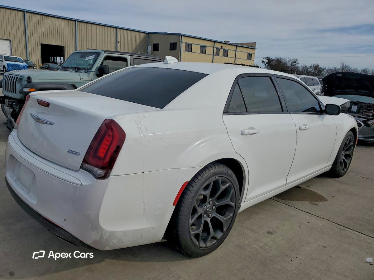 Chrysler 300 2019