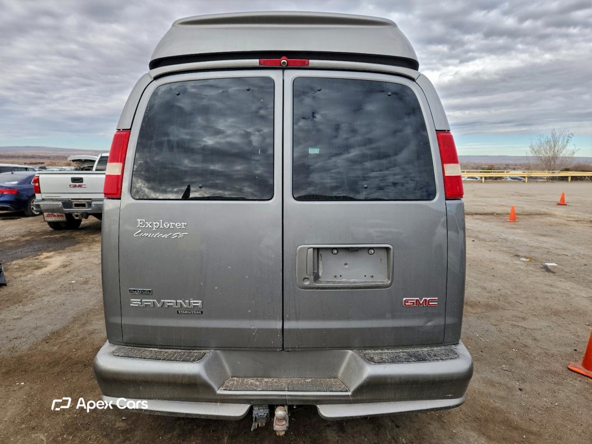 GMC Savana 2012