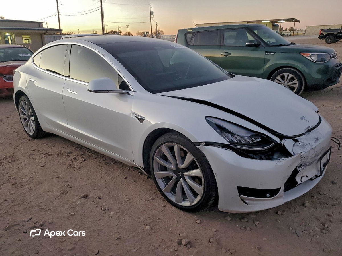 Tesla Model 3 2020