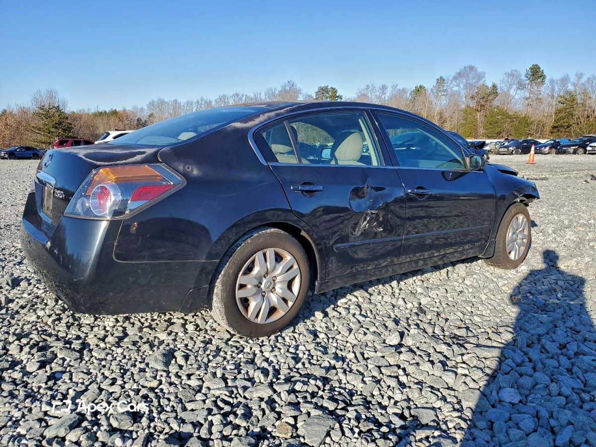 Nissan Altima 2011