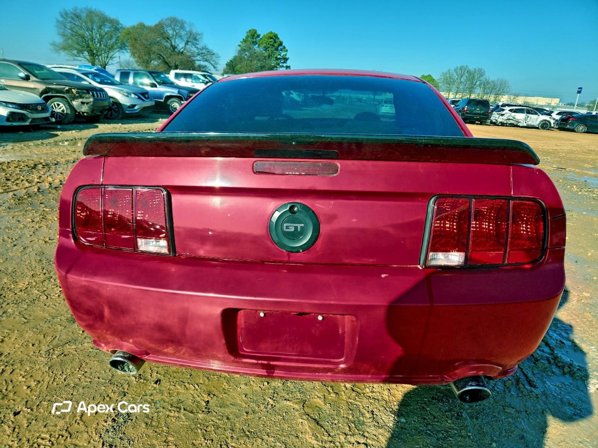 Ford Mustang 2006