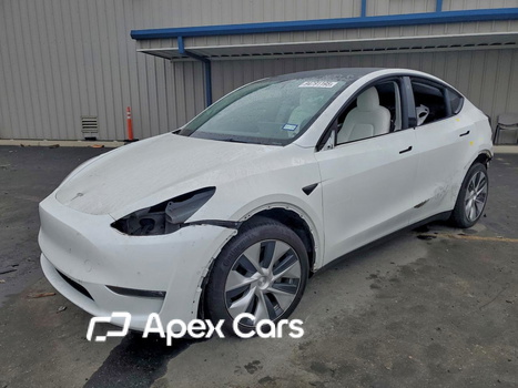 Tesla Model Y 2022 - Image 1 of 15
