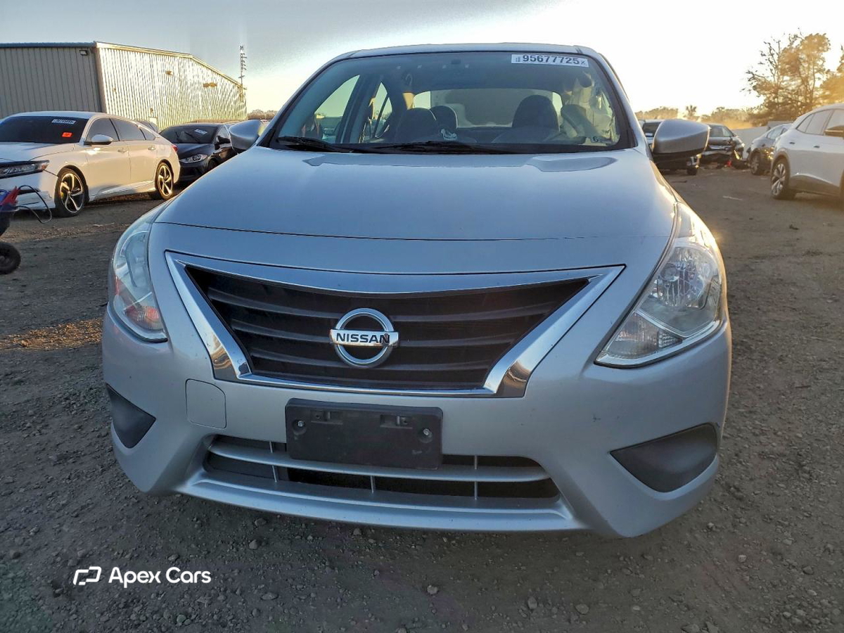 Nissan Versa 2019