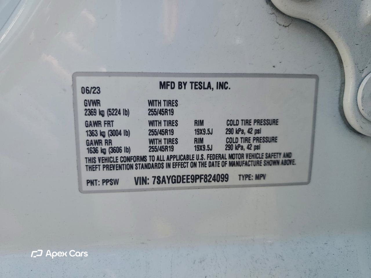 Tesla Model Y 2023