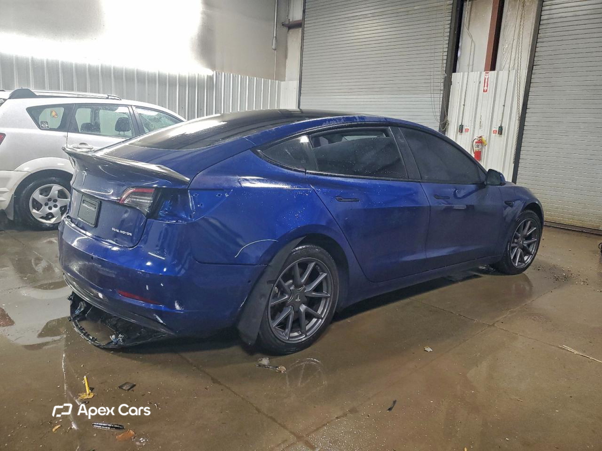 Tesla Model 3 2022
