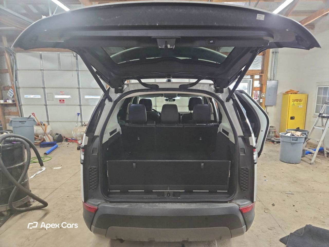 Land Rover Discovery 2020