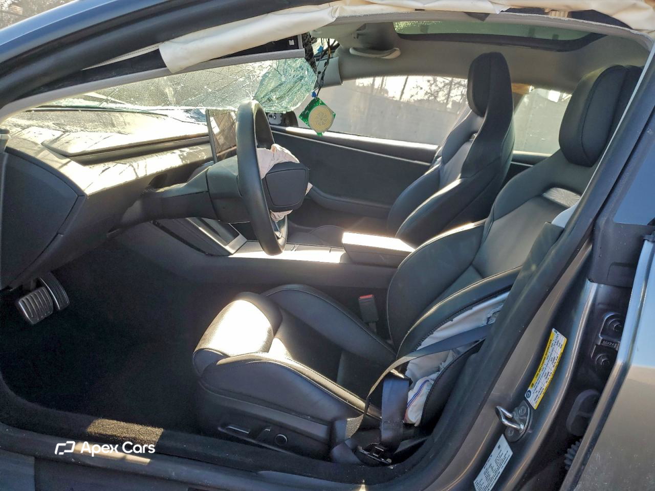 Tesla Model 3 2024