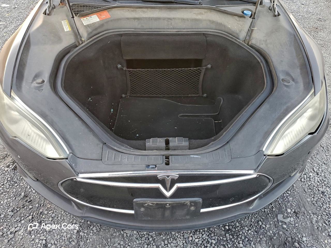 Tesla Model S 2015