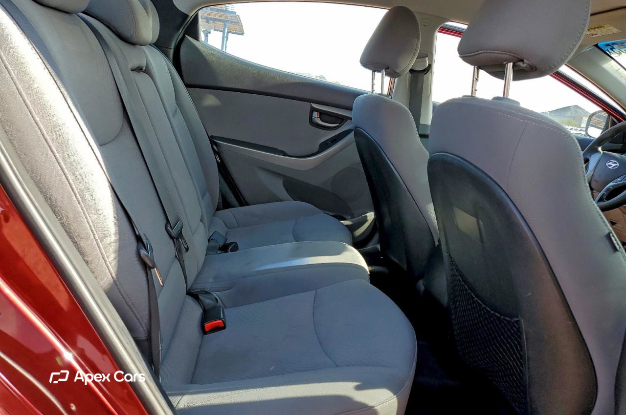 Hyundai Elantra 2016