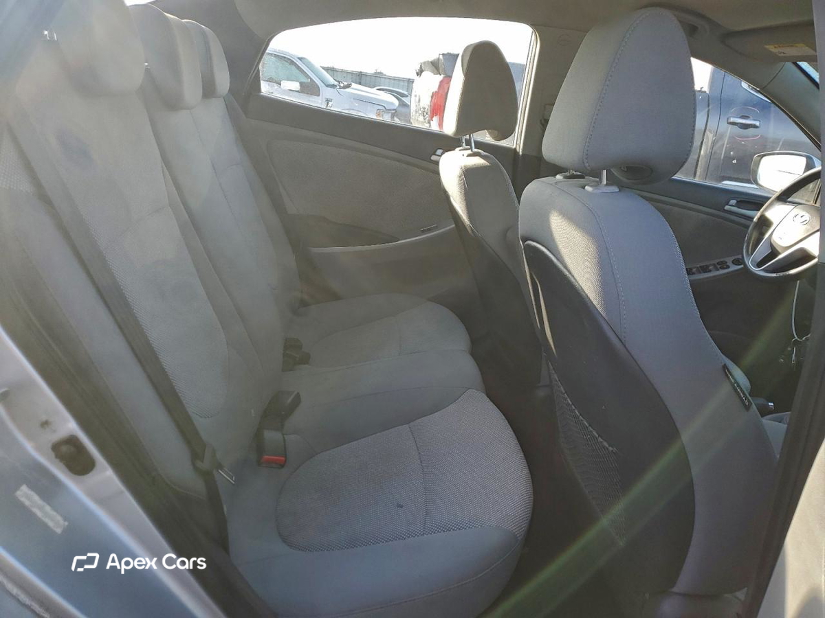 Hyundai Accent 2013