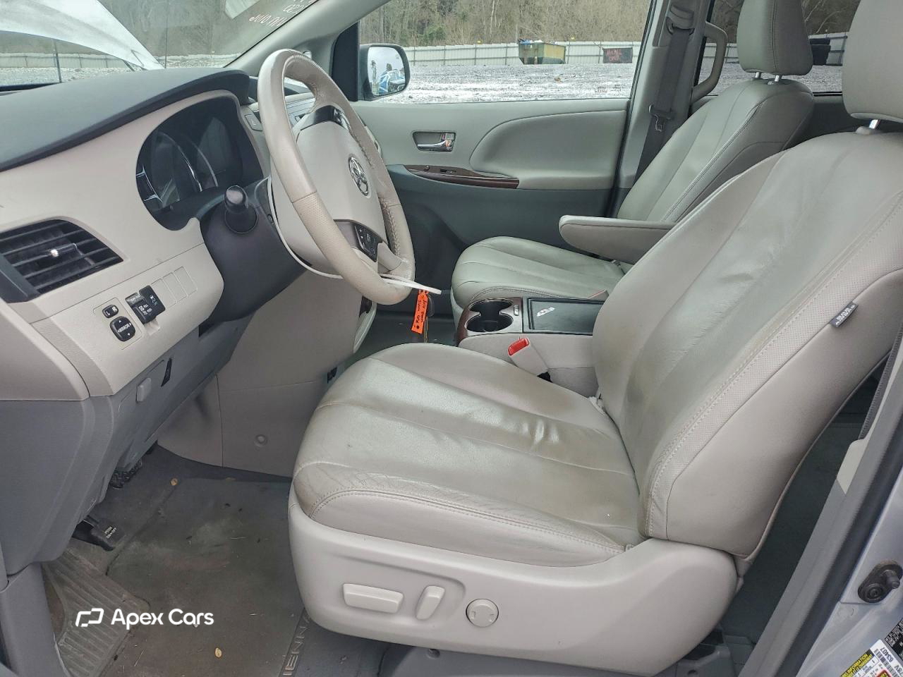 Toyota Sienna 2014