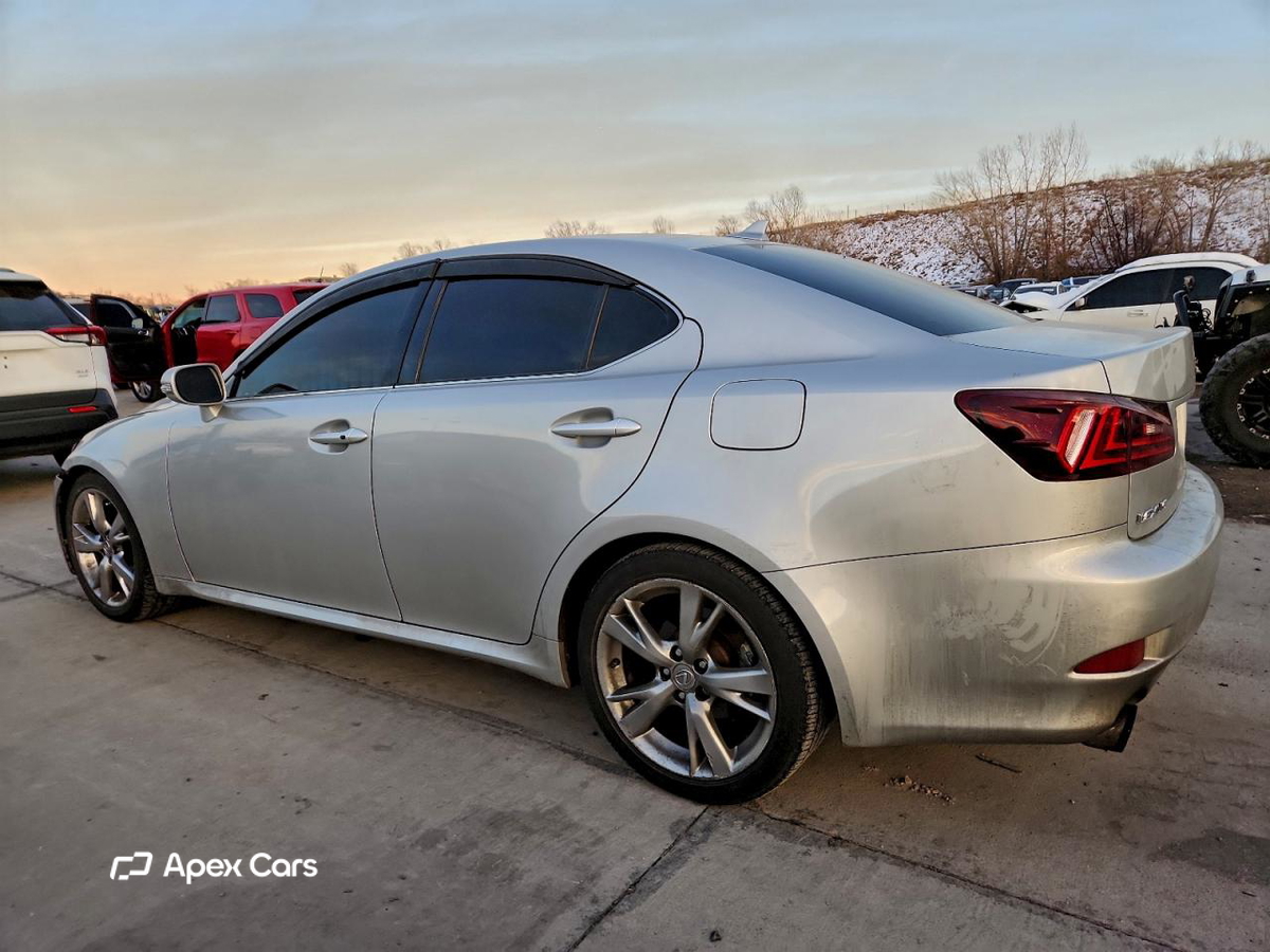 Lexus IS 2010