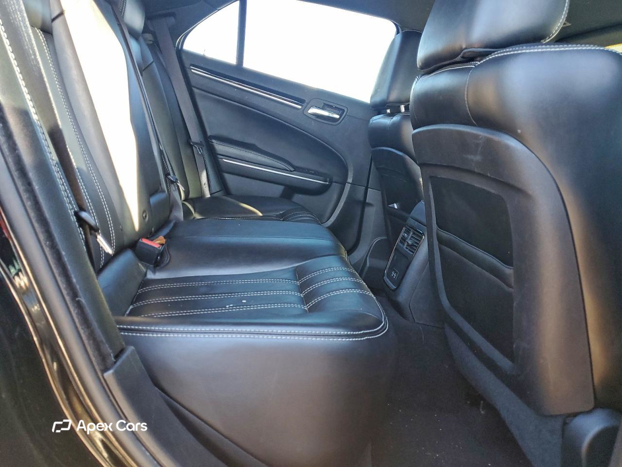 Chrysler 300 2019
