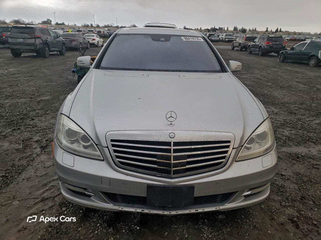 Mercedes-Benz  2012