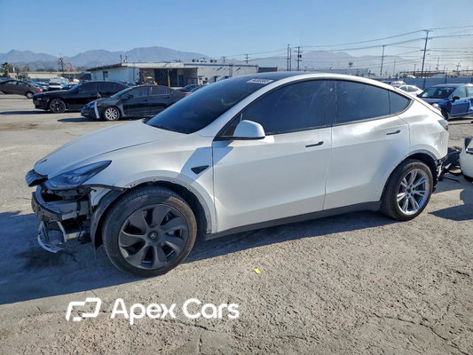 Tesla Model Y 2023 - Image 1 of 15