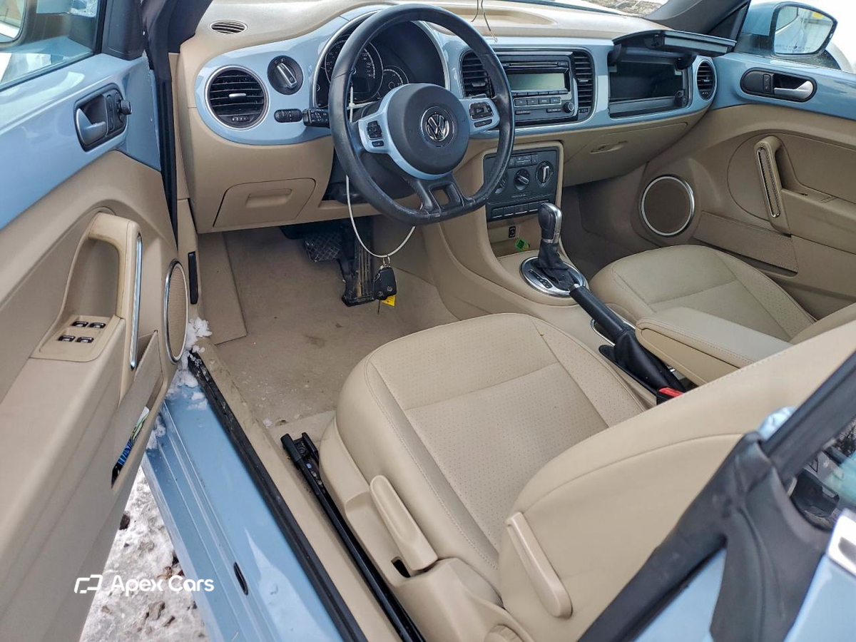 Volkswagen Beetle 2015