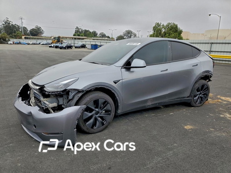 Tesla Model Y 2025 - Image 1 of 13